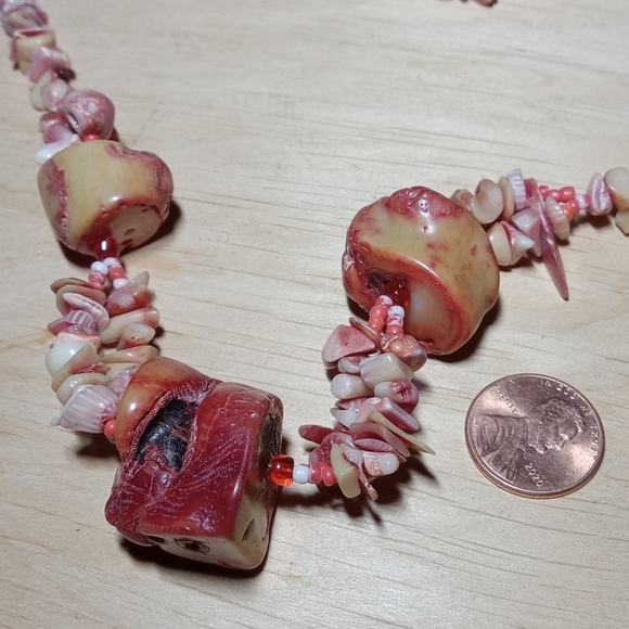 * vintage big coral nuggets & shell beads necklace 22" long - Picture 3 of 5